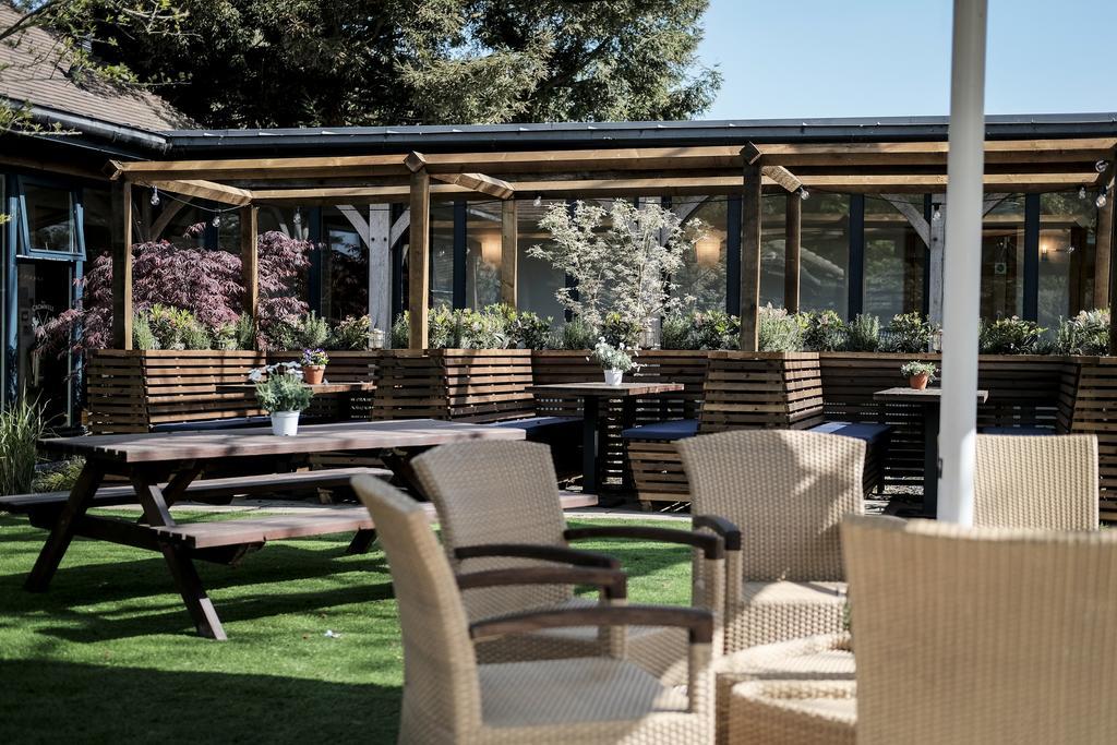 Cromwell Arms Country Pub With 4* Romsey
