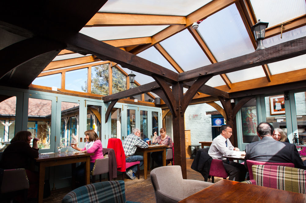 Cromwell Arms Country Pub With Gasthof Romsey
