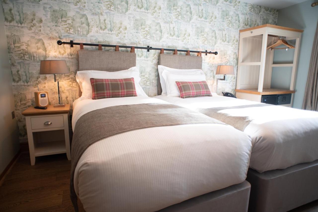 Gasthof Cromwell Arms Country Pub With